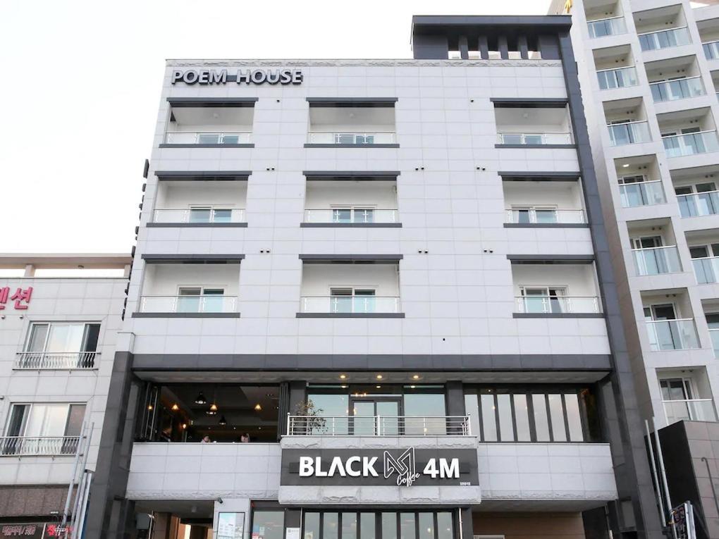 Poem House Aparthotel Jeju Exterior photo